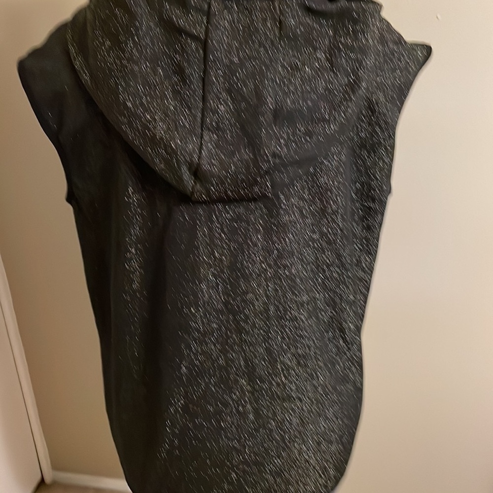 Under Control vest - Picture 2 of 3